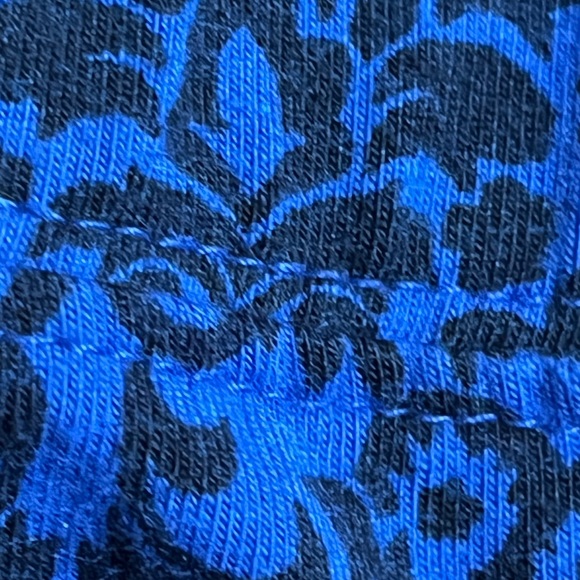 Aeropostale blue and black, damask leggings, size large like new - Picture 6 of 6